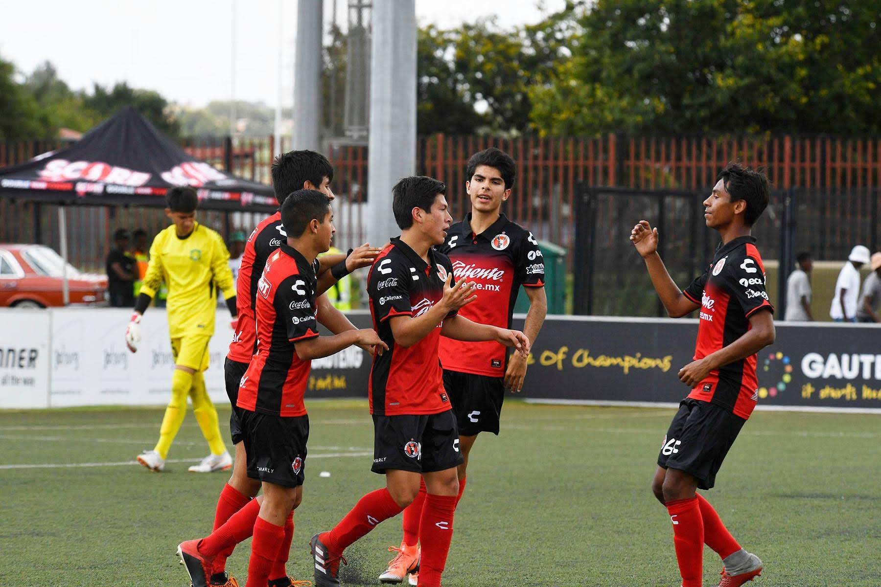 Festejo de gol con Xolos de Tijuana